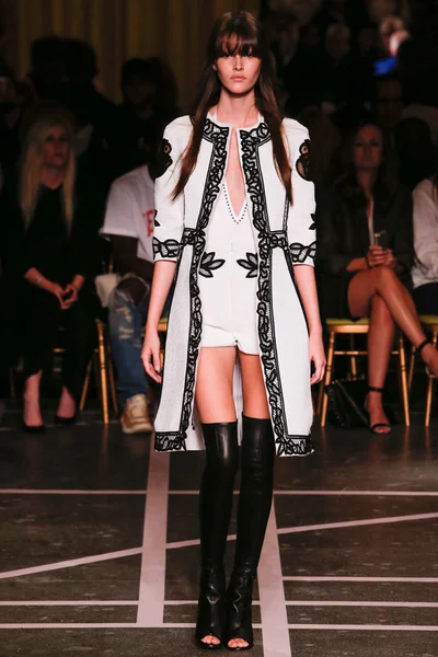 Look 57